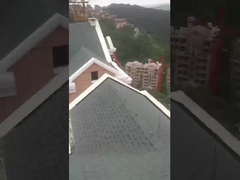 Płytki pokryte drewnianym ziarnkiem, pokryte kolorem kamienia, płytki metalowe pokryte wodoszczelne kamieniem